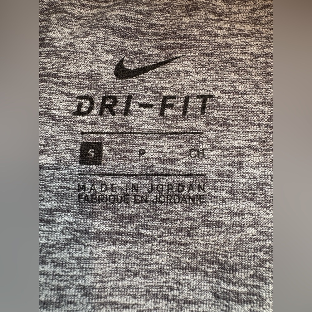 Nike 1/2 Zip Running Top - Size Small. - Picture 11 of 14